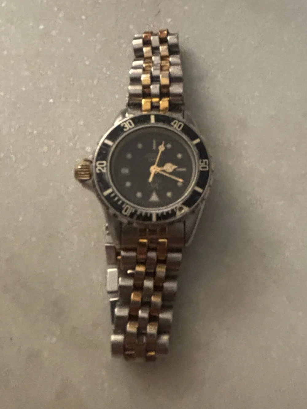 TAG Heuer Professional 1000 980.018B Two Tone Quartz Diver Watch New Battery